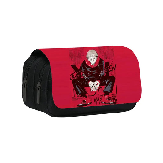 Trousse rouge à fermeture éclair noire, portrait noir et blanc de Sukuna.