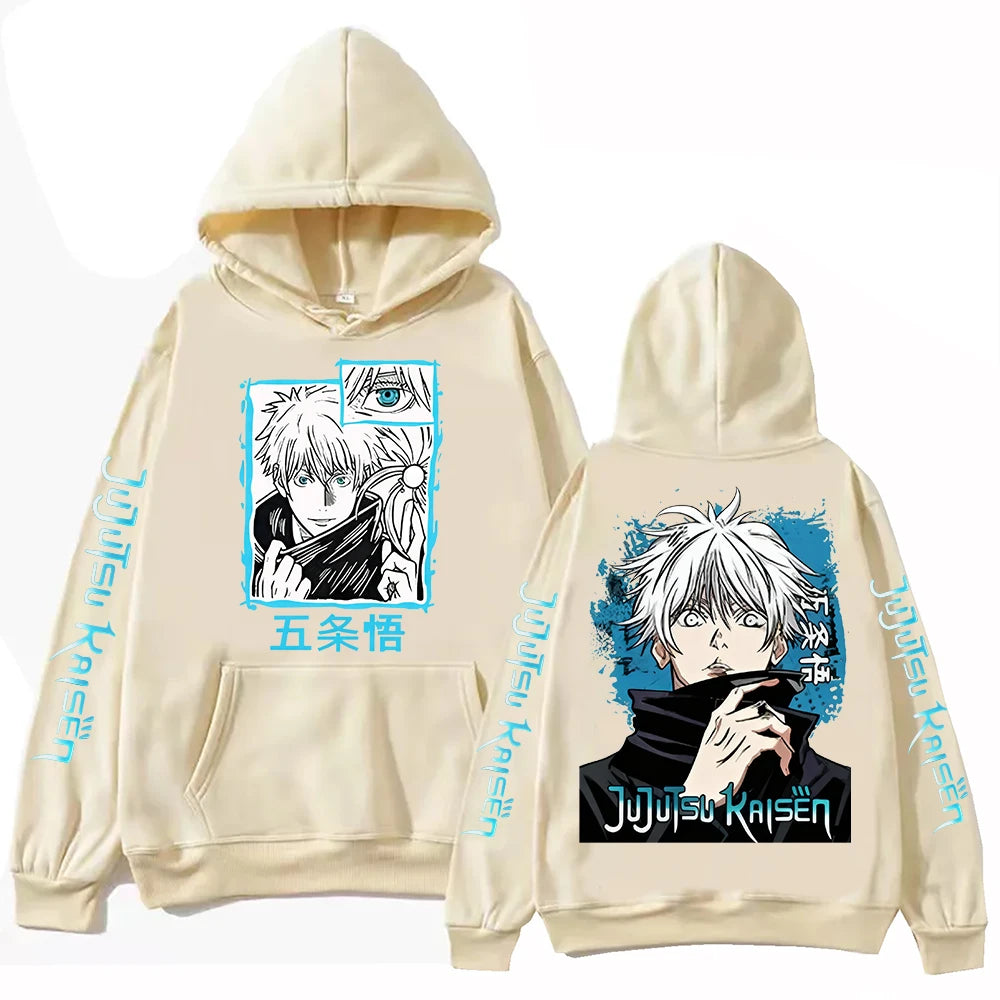 Hoodie écru à capuche, imprimés anime Gojo devant et dos, lettrage bleu sur manches.