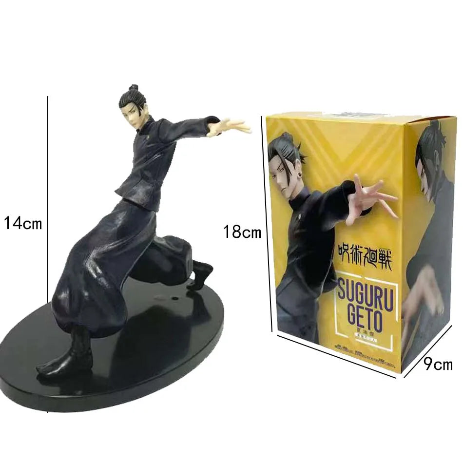 Figurine 14 cm en tenue sombre, pose de combat, bras tendus, boîte illustrée