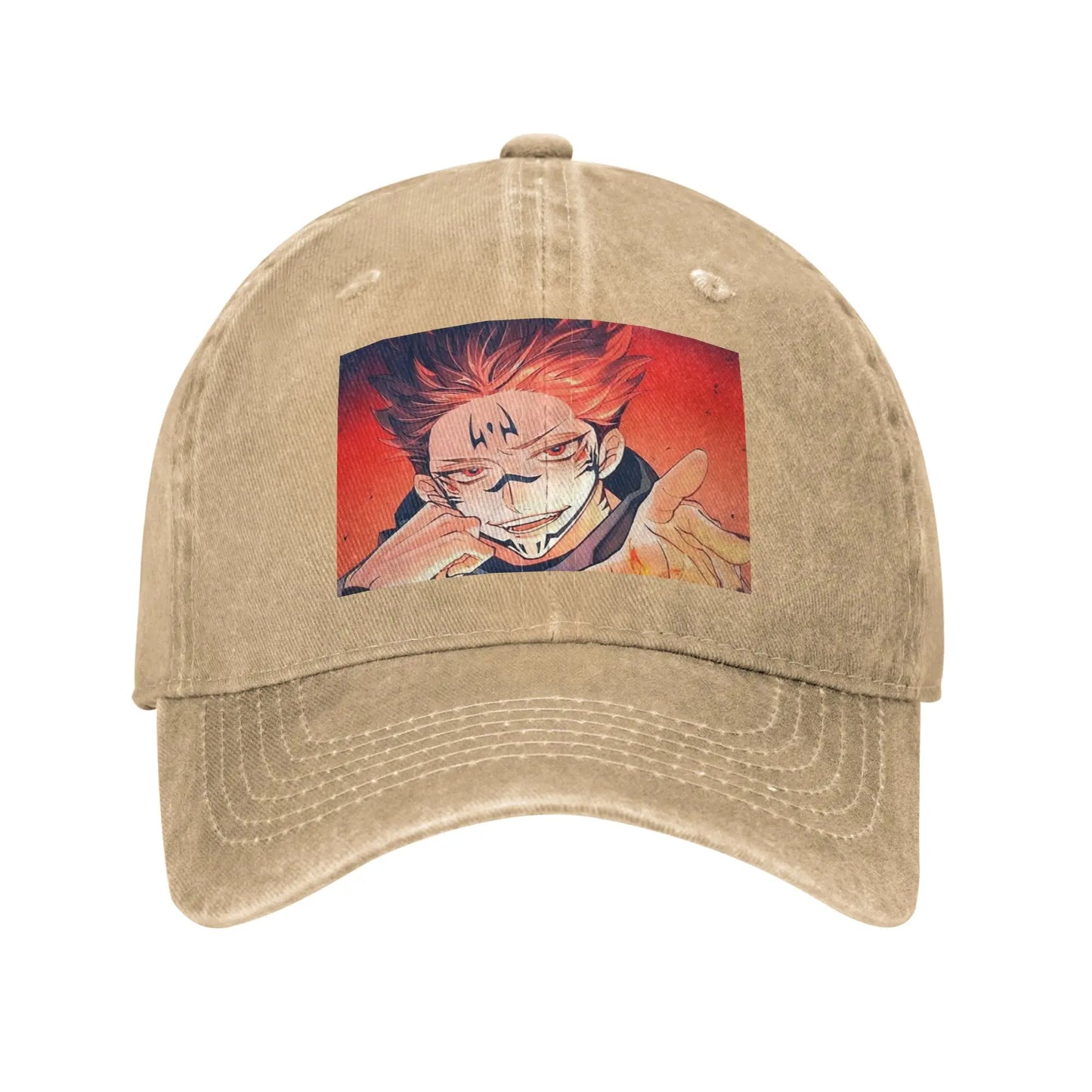 Casquette beige avec patch illustré de Sukuna souriant, rouge et orange