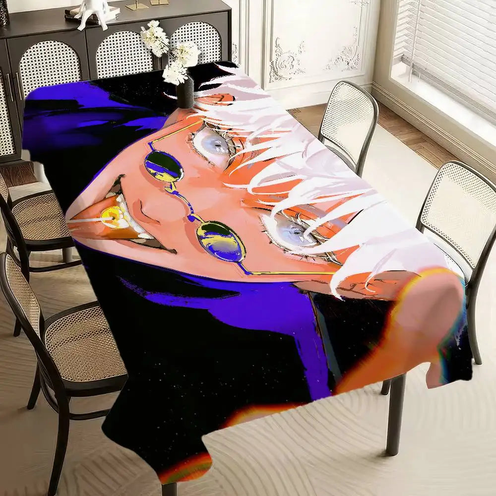 Nappe pop art violette avec visage et lunettes, motifs multicolores.