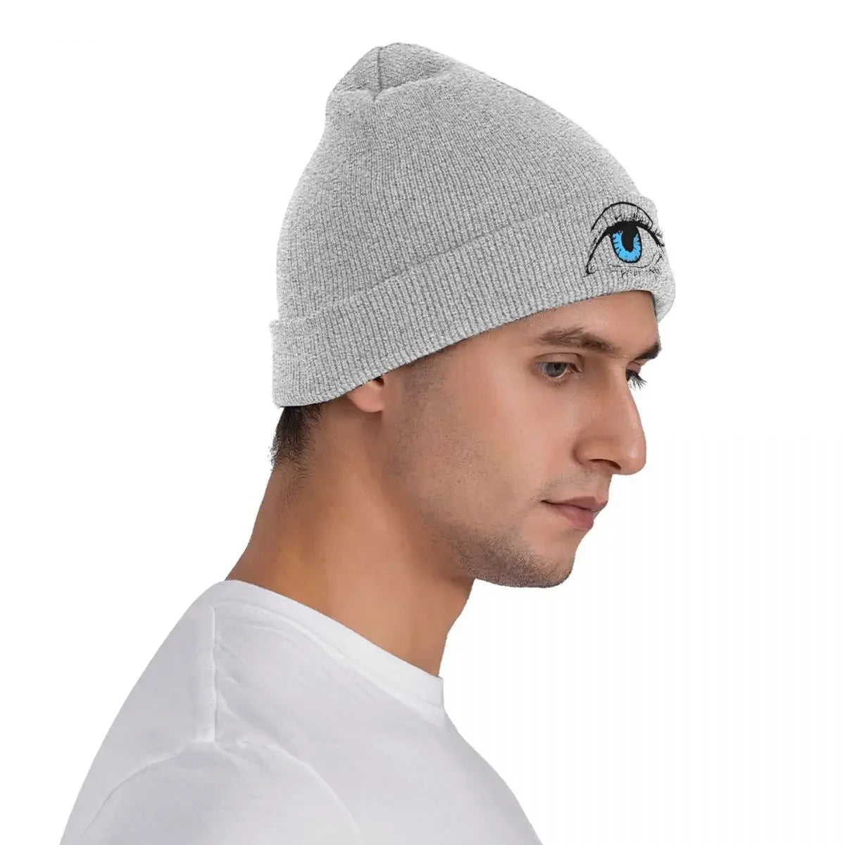 Bonnet gris œil bleu, porté de profil
