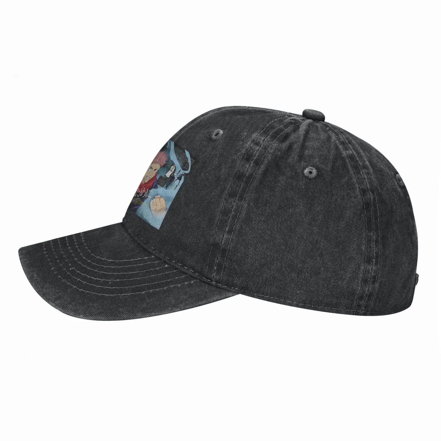 Casquette noire style baseball, côté avec petit écusson illustré Jujutsu Kaisen